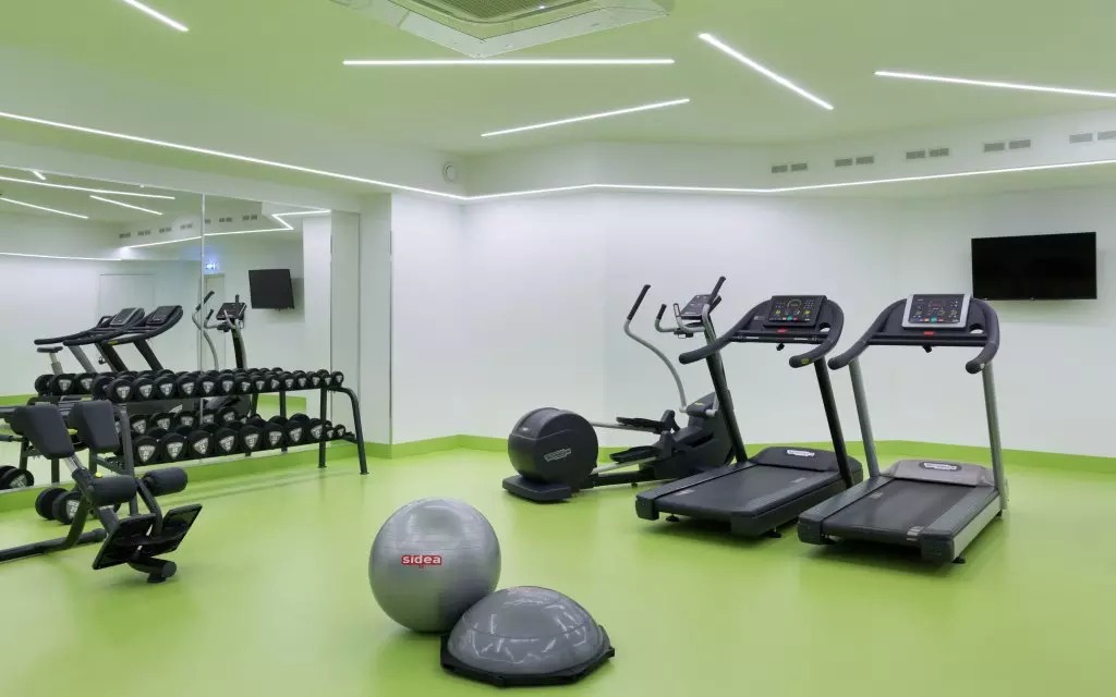 هتل کازموس پولکوسکایا سنت پترزبورگ